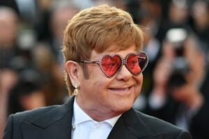 Elton John talento de Aries astrología